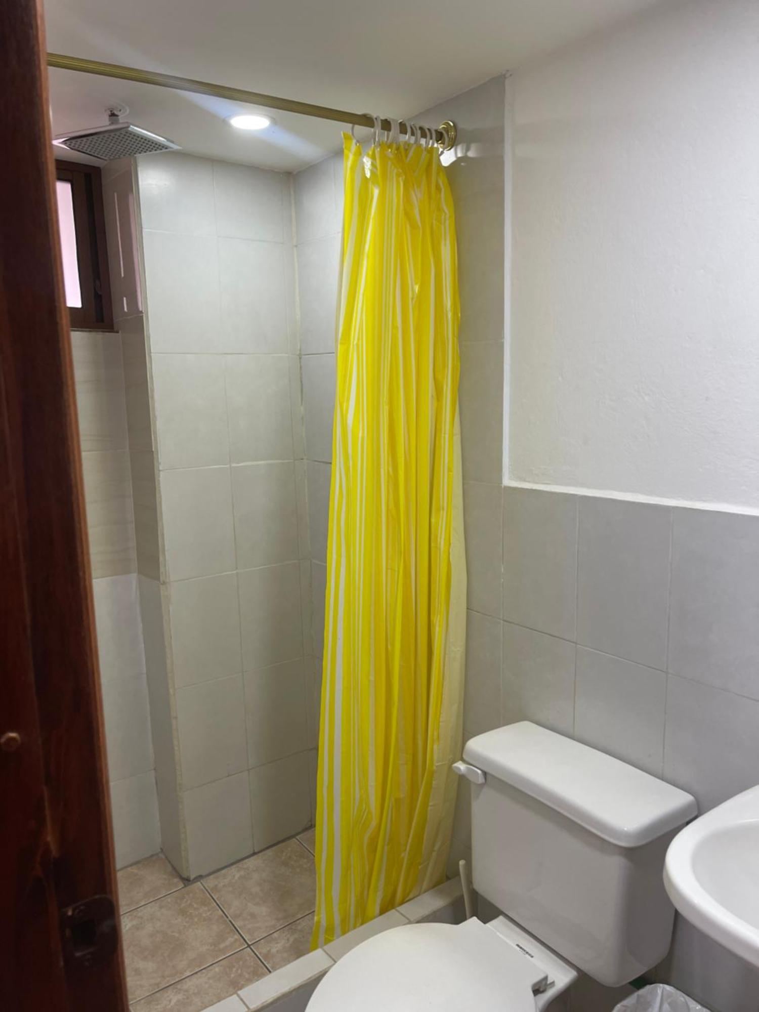 El Jardin Escondido Party Hostel Baños Εξωτερικό φωτογραφία